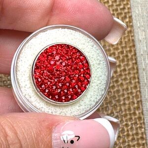 Magnolia and Vine 18mm Original Light Siam Red Dazzle Snap